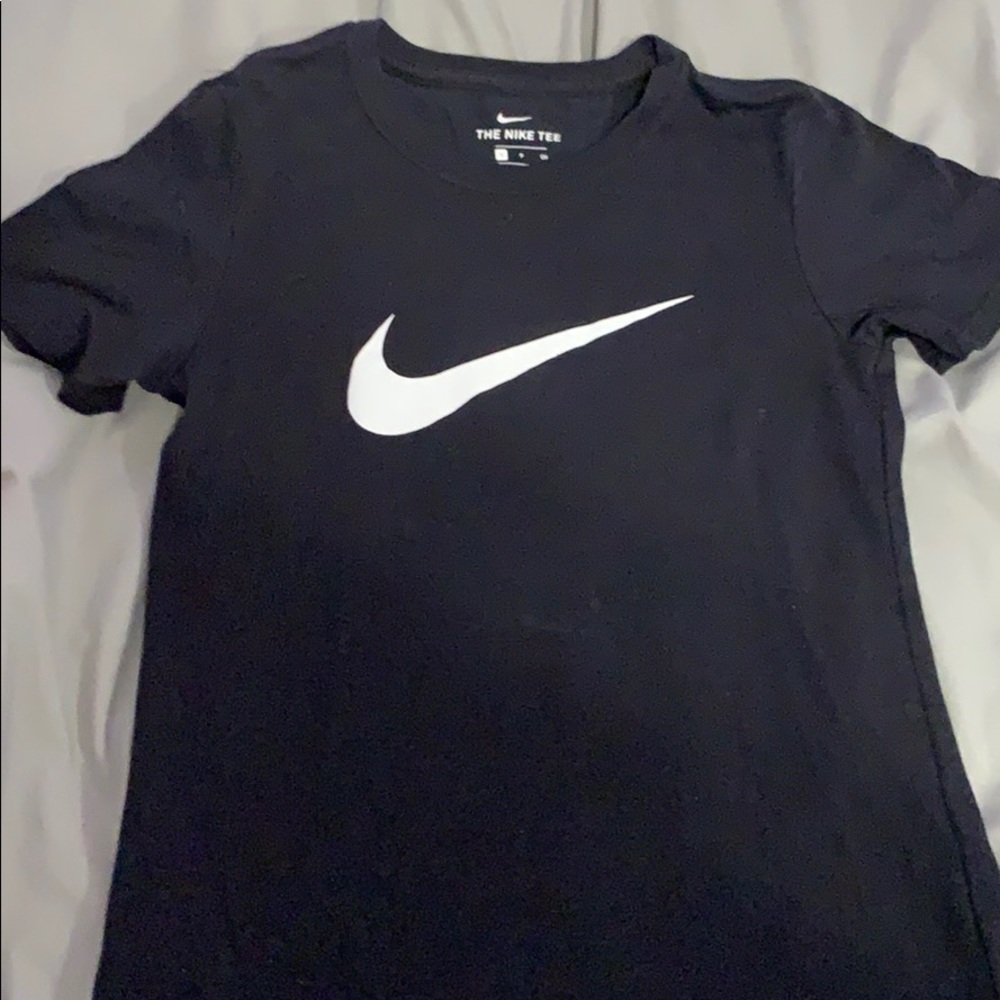 Nike tshirt